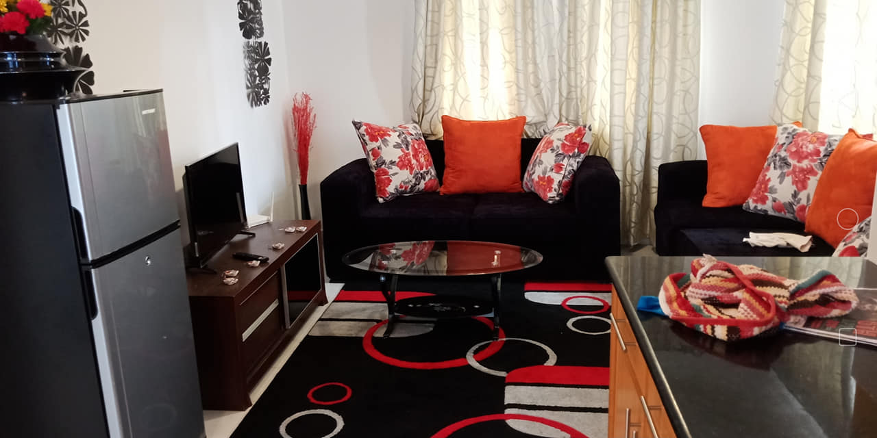 Racecourse Garden Apartments - Image 2