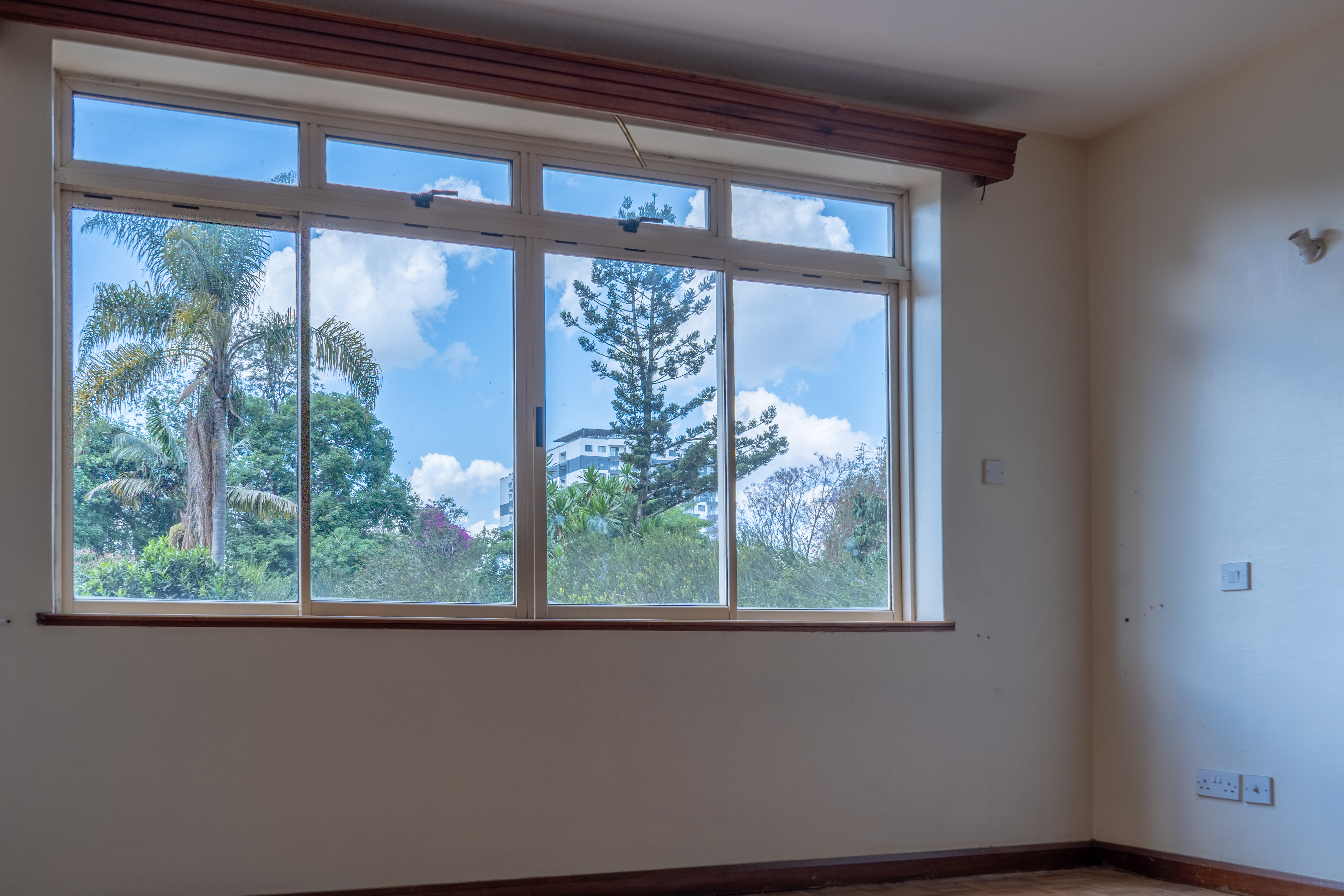 Kenton Court - Image 2
