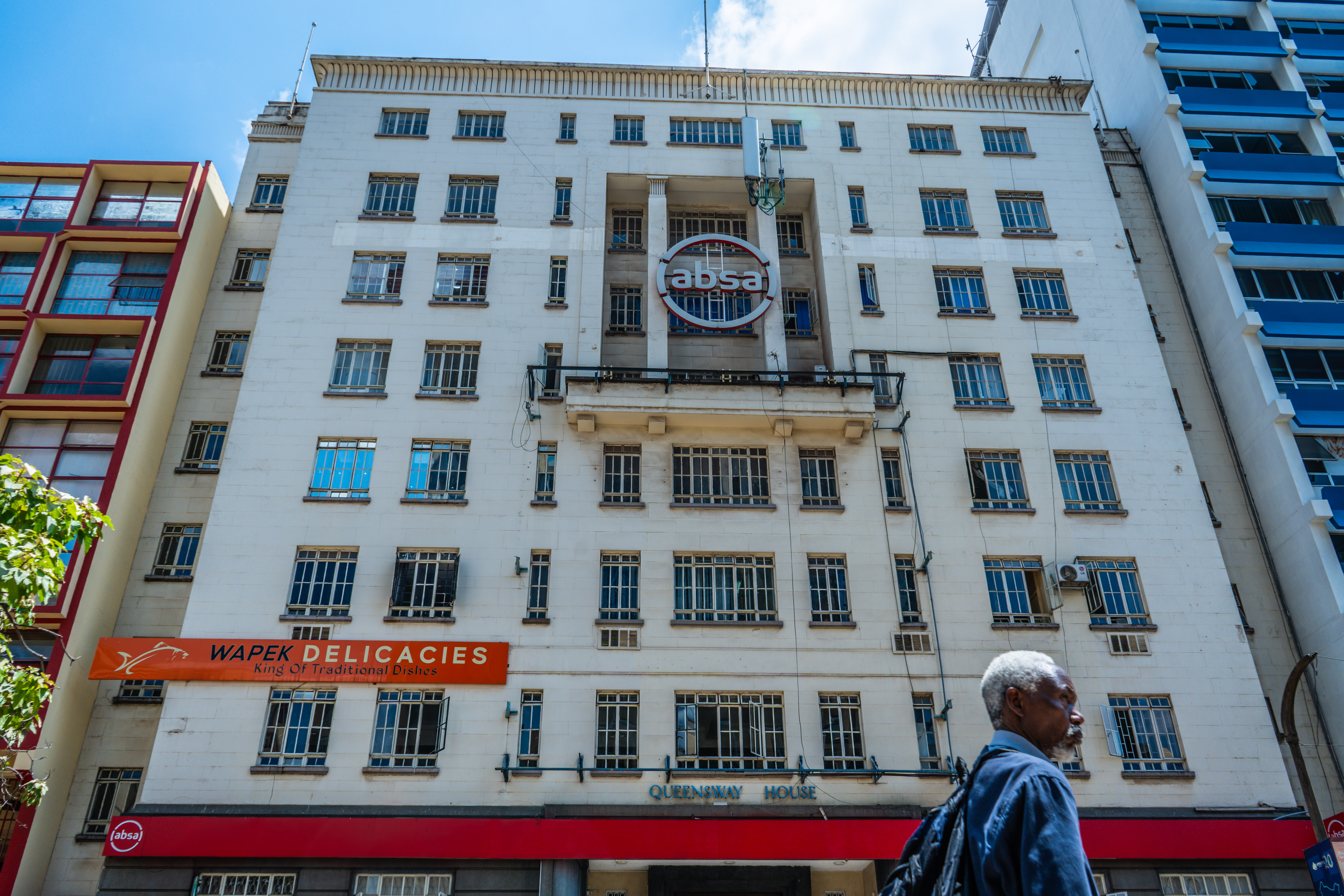 QUEENSWAY HOUSE - Image 4